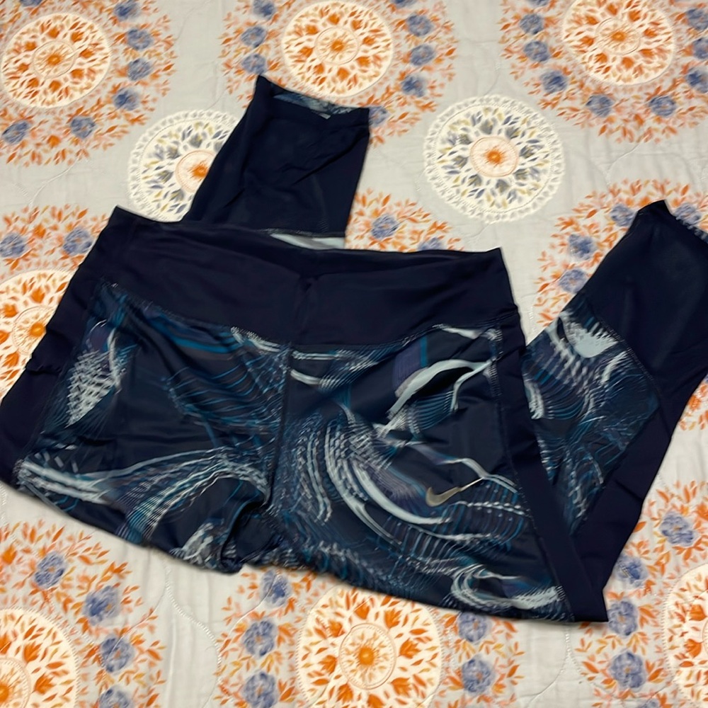 Blue Pattern Nike Running Crops